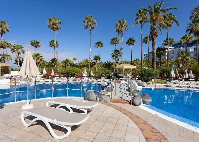 Апартаменты Altamira Amazing Views By Sunkeyrents